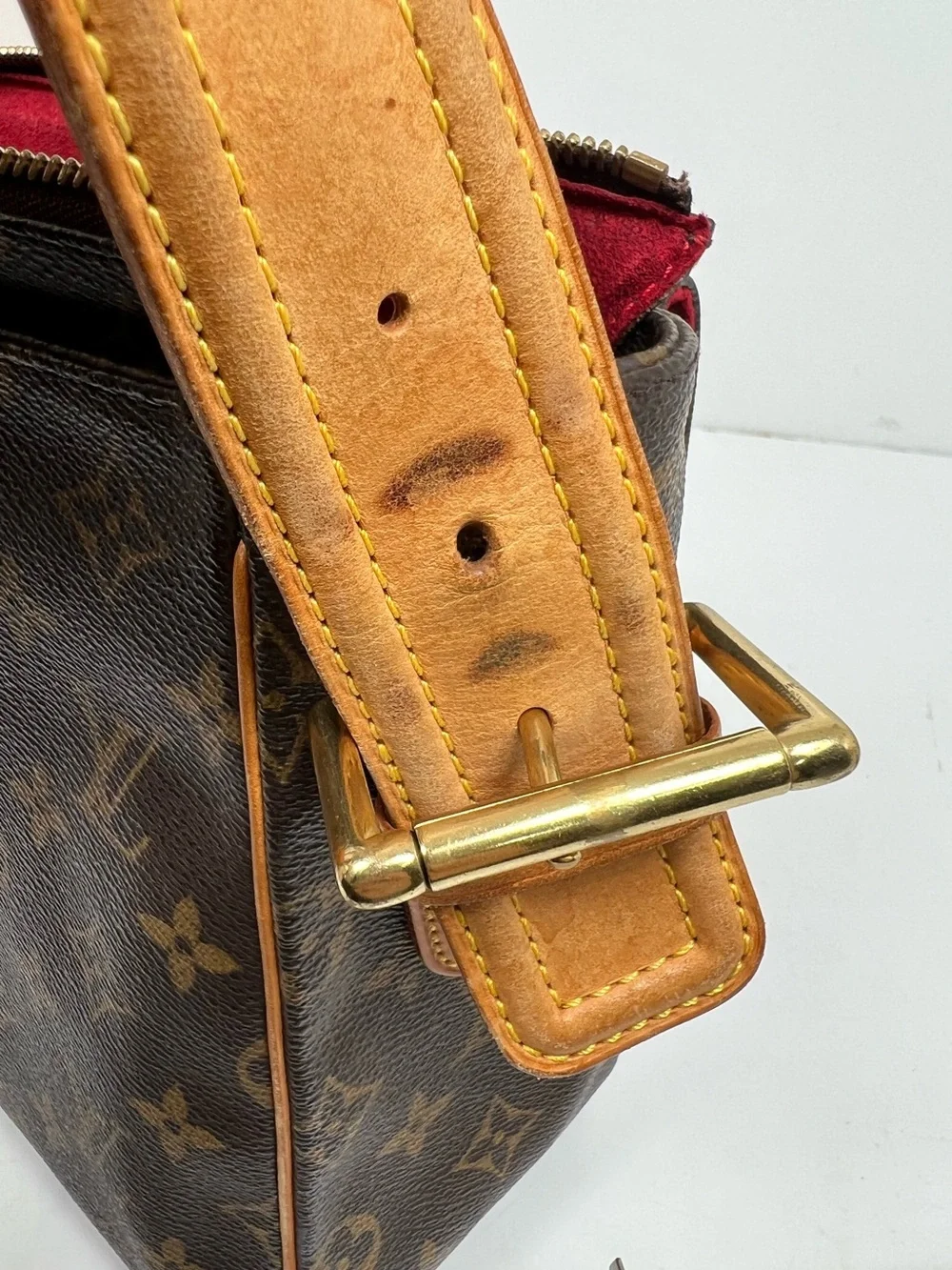 Louis Vuitton Monogram Hudson GM Shoulder Bag Brown Canvas Red Interior Auth